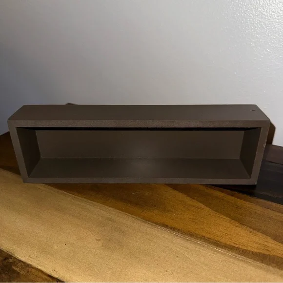 LIMITED TIME $5 ITEM!! Rustic Welcome Friends Sign in Orange and Brown - Picture 3 of 3